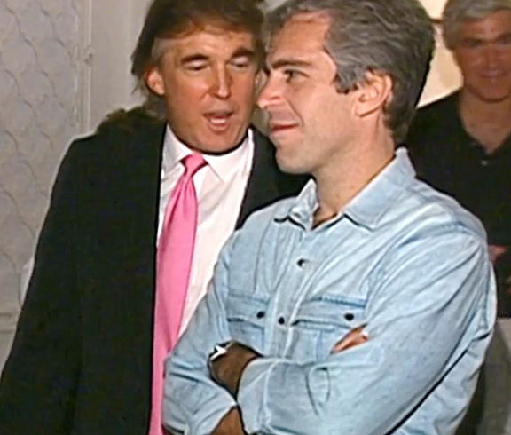 Donald Trump a Jeffrey Epstein na společné fotografii z roku 1982. | Foto: repro z x