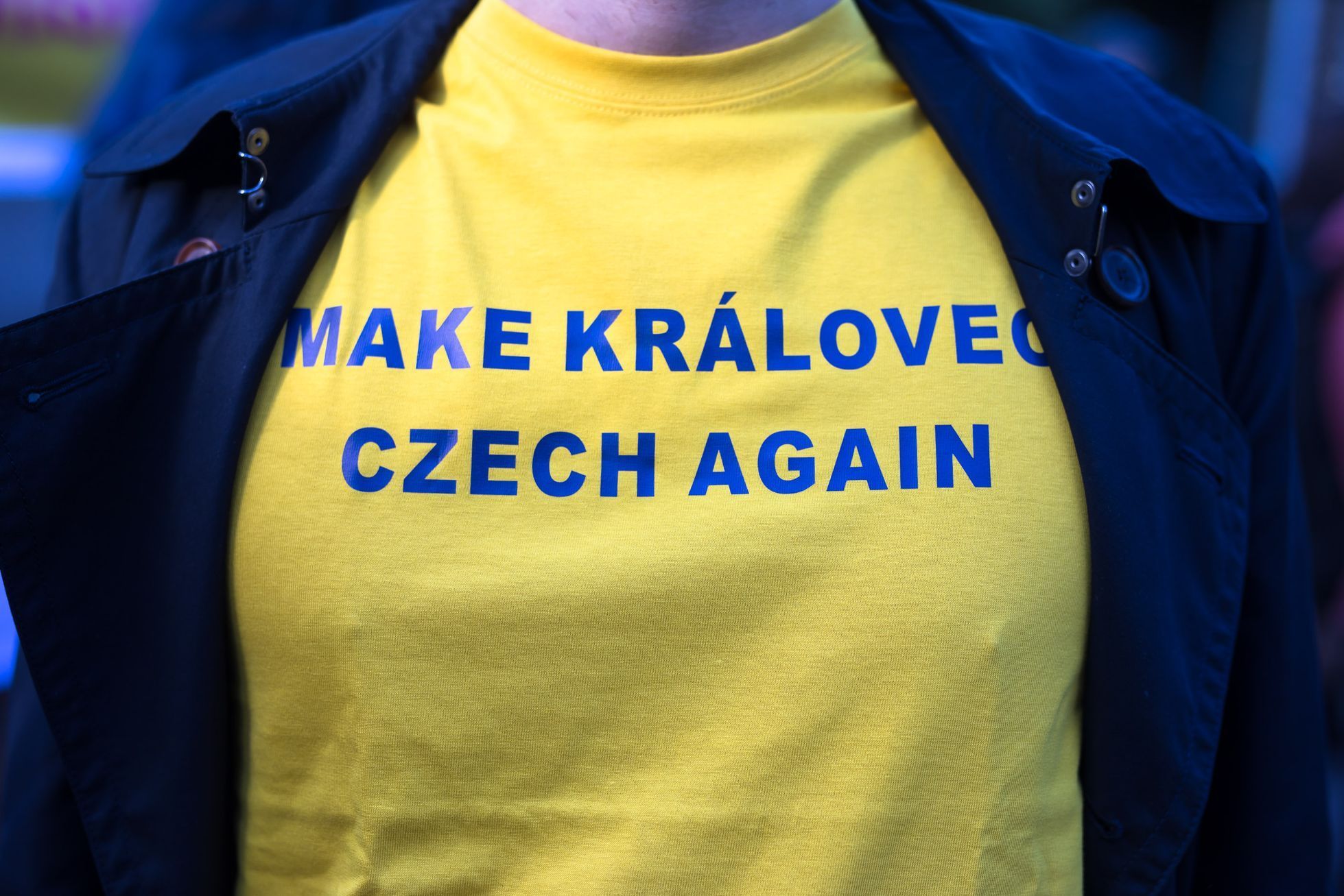 Královec, referendum o připojení, satirická akce před ruskou ambasádou
