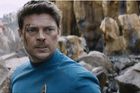 Recenze: Třetí Star Trek se nesnaží být velkolepým filmem. Takhle vypadá povedená vyprázdněná zábava