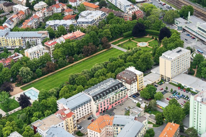 Labe z výšky: letecké fotografie od Mělníka po Pradubice