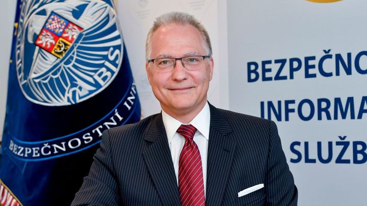 BIS důvěřuje skoro polovina Čechů, nejvíce za posledních 25 let