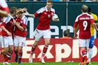 Bendtnerovy trenky zase řeší UEFA. Chce hrát proti Česku