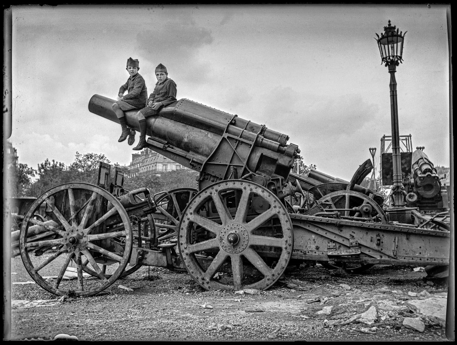 Negativy z popelnice, kniha, Martin Wágner, iniciativa, sbírka, archiv, Foto, fotografie, Magazín