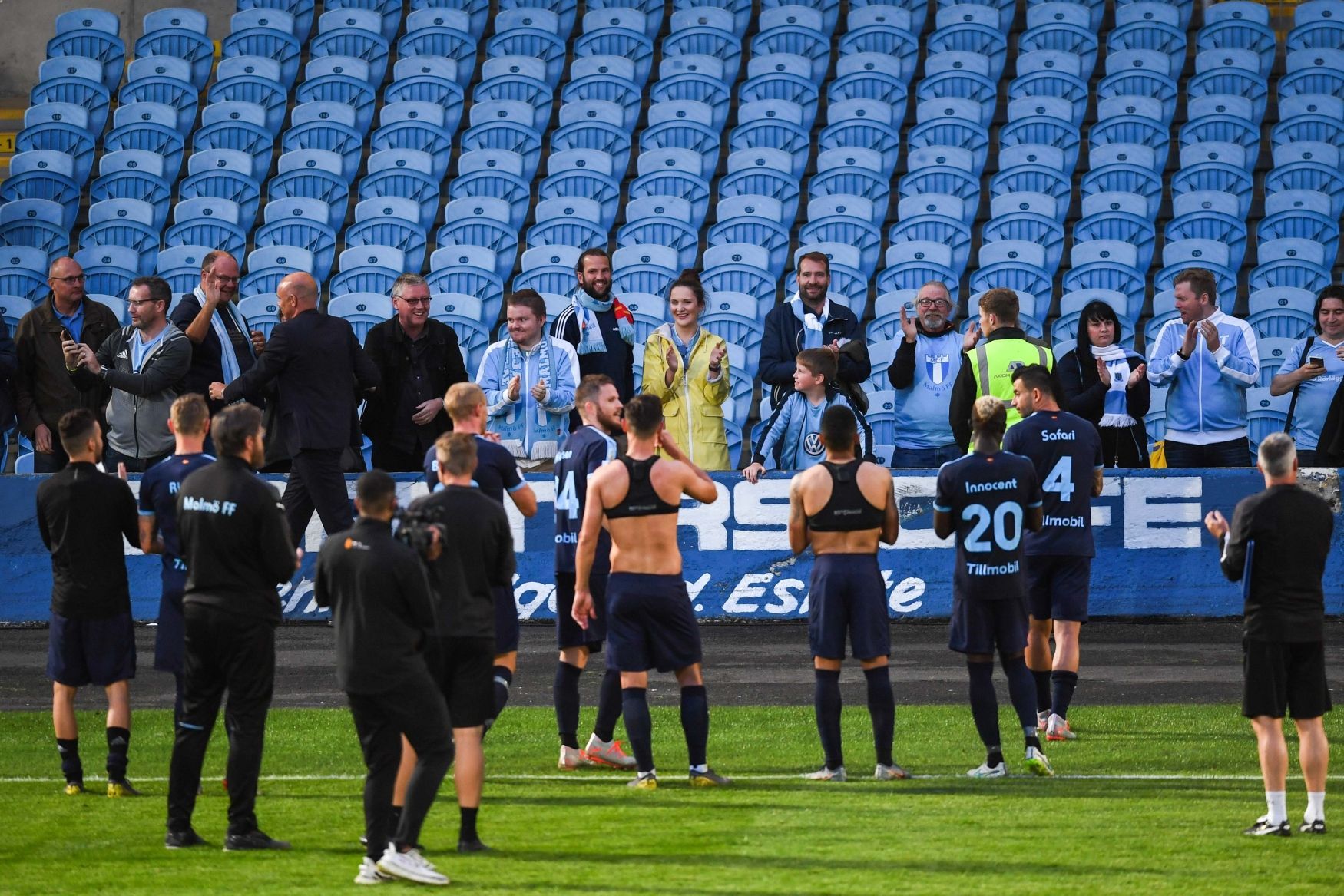 Fotbalisté Malmö slaví postup do 2. předkola Evropské ligy