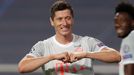 Robert Lewandowski slaví gól ve čtvrtfinále LM Barcelona - Bayern