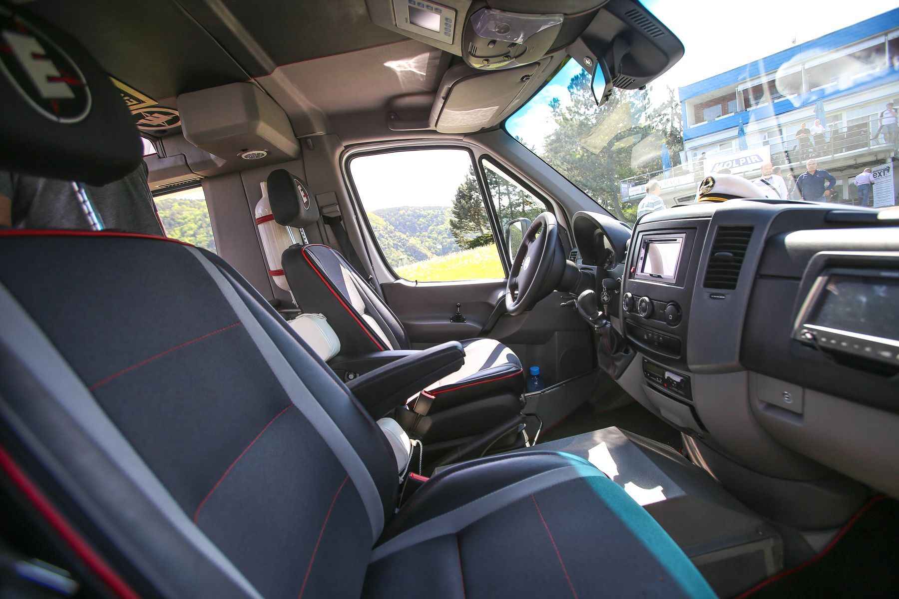 Obojživelný minibus Enjoy Sprinter, prototyp, základem je Mercedes Sprinter