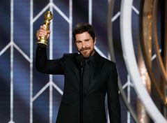 V případě Christiana Balea porotci ocenili jeho proměnu v někdejšího amerického viceprezidenta Dicka Cheneyho ve snímku Vice.