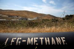 Metanu přibývá nebezpečně rychle, ukázaly satelity. Z kosmu odhalily největší viníky