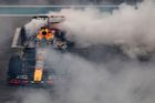 Max Verstappen (Red Bull) slaví vítězství ve VC Abú Zabí formule 1 2023