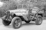Historie vojenských automobilů GAZ začala v roce 1941 s modelem GAZ 64, který vznikal do roku 1943.