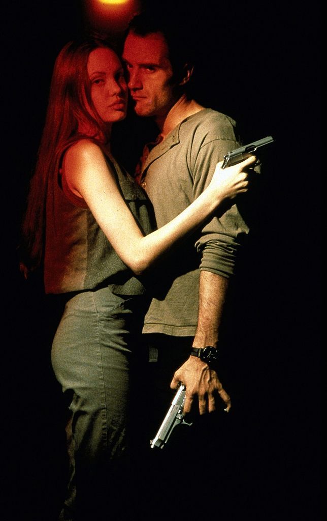 Pouze jednorázové použití! Fotogalerie: Angelina Jolie / Cyborg 2 / 1993