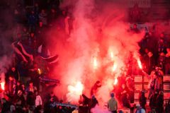 Debakl! Slavia hořela v Olomouci na hřišti i v hledišti