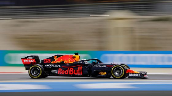 Max Verstappen v Red Bullu ve Velké ceně Bahrajnu 2021