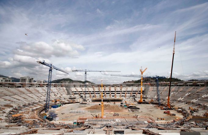 Rekonstrukce největšího stadionu na světě Maracaná v brazilském Rio de Janeiru před MS 2014.