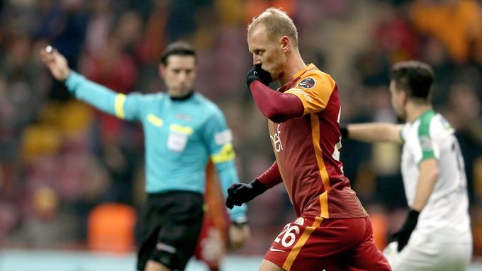 Semih Kaya, obránce Galatasaray, v minulé sezoně odehrál 20 ligových zápasů a vstřelil dvě branky