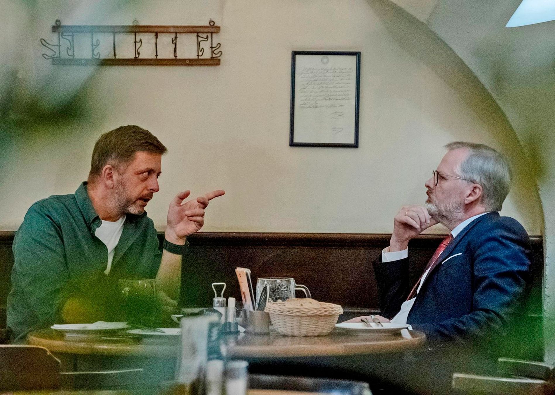 Volby, parlament, kampaň, bizár, ANO, Spolu, SPD, Motoristé, Stačilo, Piráti