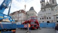 Z Londýna sem dovezli autobus Andreje Babiše.