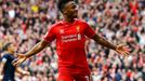 Raheem Sterling slaví gól Liverpoolu