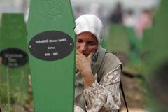 Haag soudí Srebrenicu. Mladić chybí