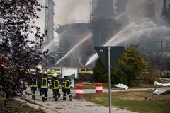 V Bavorsku hořel průmyslový areál, zranilo se deset lidí