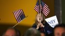 A girl cheers during a campaign event with Republican presidential nominee Mitt Romney at Integrity Windows in Roanoke, Virginia November 1, 2012. REUTERS/Brian Snyder (UNITED STATES - Tags: POLITICS ELECTIONS USA PRESIDENTIAL ELECTION TPX IMAGES OF THE DAY) Published: Lis. 1, 2012, 5:22 odp.