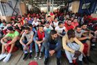 Migrační kvóty jsou nefunkční, uprchlíci nesplňují podmínky pro přijetí, odmítá Česko výtky Bruselu