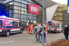 Měl jsem těžký den, řekl policii Konrad K. V polském nákupním centru pobodal deset lidí