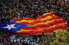 Protesty v Katalánsku si vyžádaly 182 zraněných, policie rozháněla dav slzným plynem