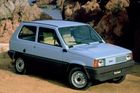 První generace Fiatu Panda byla extrémně úspěšná a její příběh se začal psát na ženevském autosalonu 1980. Celkem do roku 2003 vzniklo asi 4,5 milionu exemplářů tohoto vozu, který se nabízel i s pohonem všech kol.