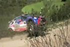 Šampionem roku 2013 v počtu efektních havárií byl bez pochyby Robert Kubica, Expilot formule 1 boural každou chvíle. Na Portugalské rallye to vzal přes příkop,...