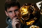 Nesmrtelný! Messi vyhrál Zlatý míč počtvrté v řadě