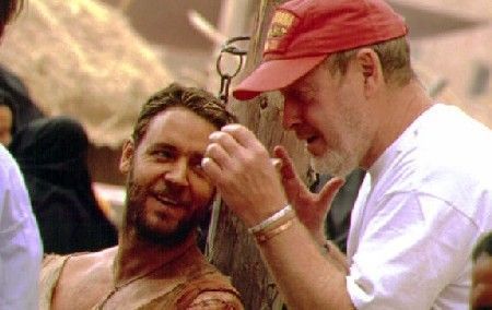 Ridley Scott při natáčení Gladiátora