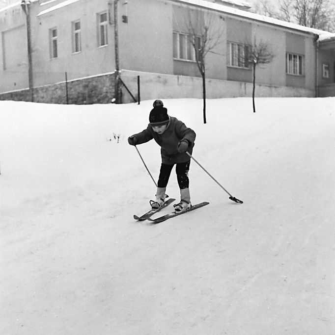 Tak jsem učil svého syna lyžovat v roce 1968.