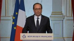 Francouzský prezident François Hollande mluví po teroristickém útoku v Nice