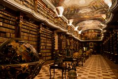 Nejkrásnější knihovnou na světě je pražské Klementinum, tvrdí americký web