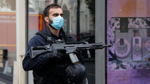 Francie po útoku: Tohle je budoucnost. Už je pozdě s tím něco dělat, říká Čech z Nice
