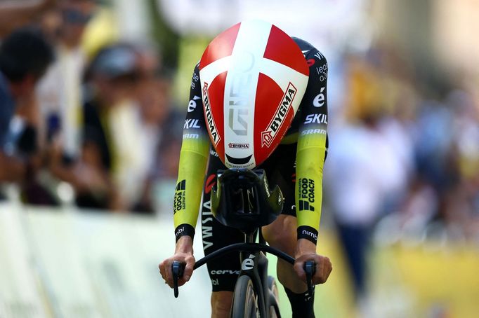 Jonas Vingegaard v časovce v 5. etapě Tour de France 2025