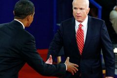 McCain a Obama přitáhli k televizím pětinu Američanů