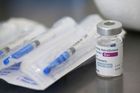 Vakcinolog mírní obavy: Úmrtí s AstraZenecou patrně nesouvisí, buďme ale obezřetní