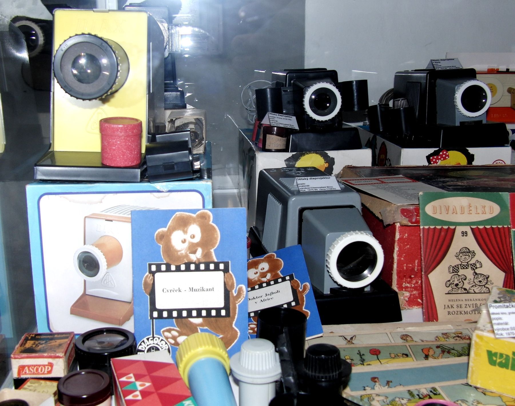 Hračky našeho mládí