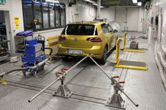 Neradostné vyhlídky autobranže: VW může za vysoké emise CO2 zaplatit 1,4 miliardy eur