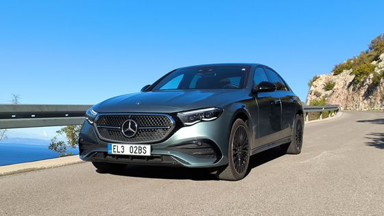 S Mercedesem třídy E do Chorvatska. Za kolik jezdí plug-in hybrid ve skutečnosti?