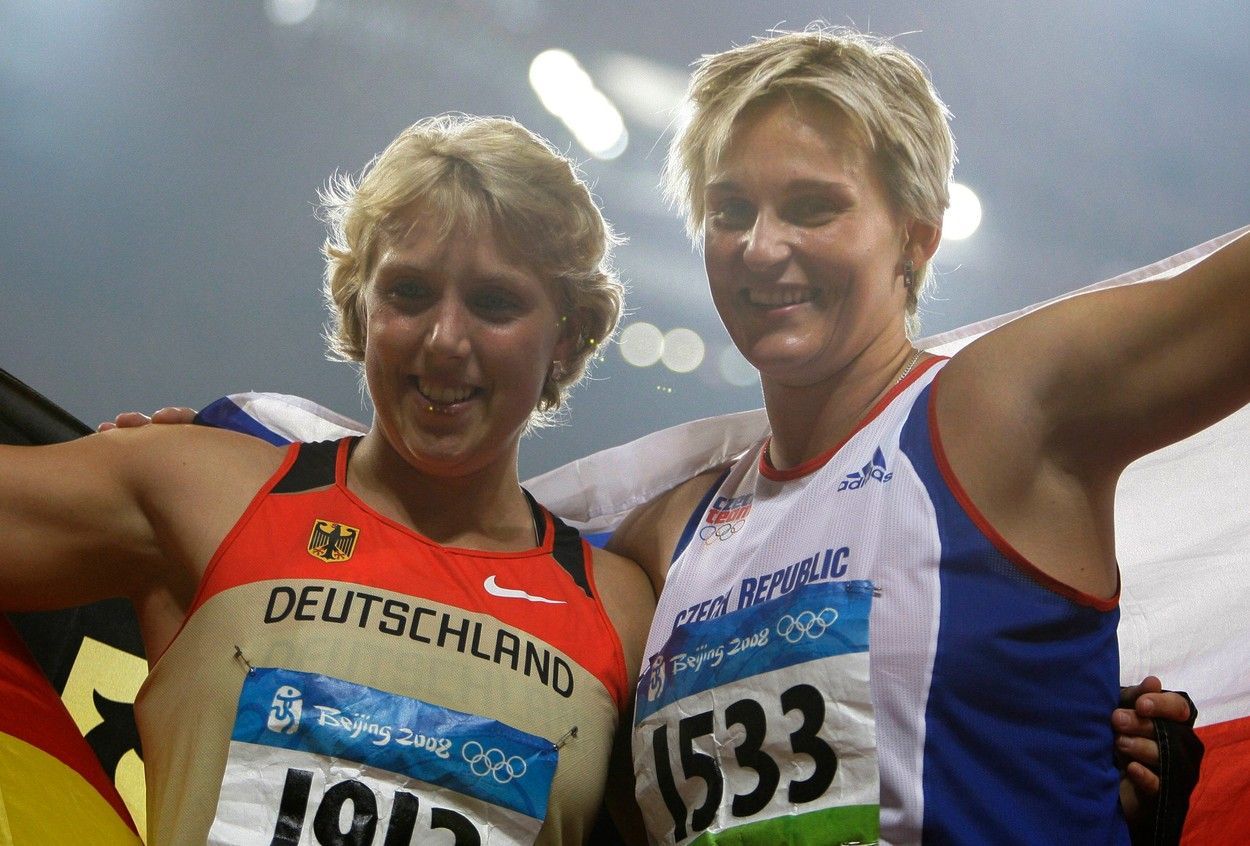 Christina Obergföllová a Barbora Špotáková na olympiádě 2008 v Pekingu