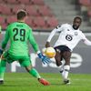 fotbal, Evropská liga 2020/2021, Sparta Praha - Lille, Milan Heča, Jonathan Ikone, gól na 1:3