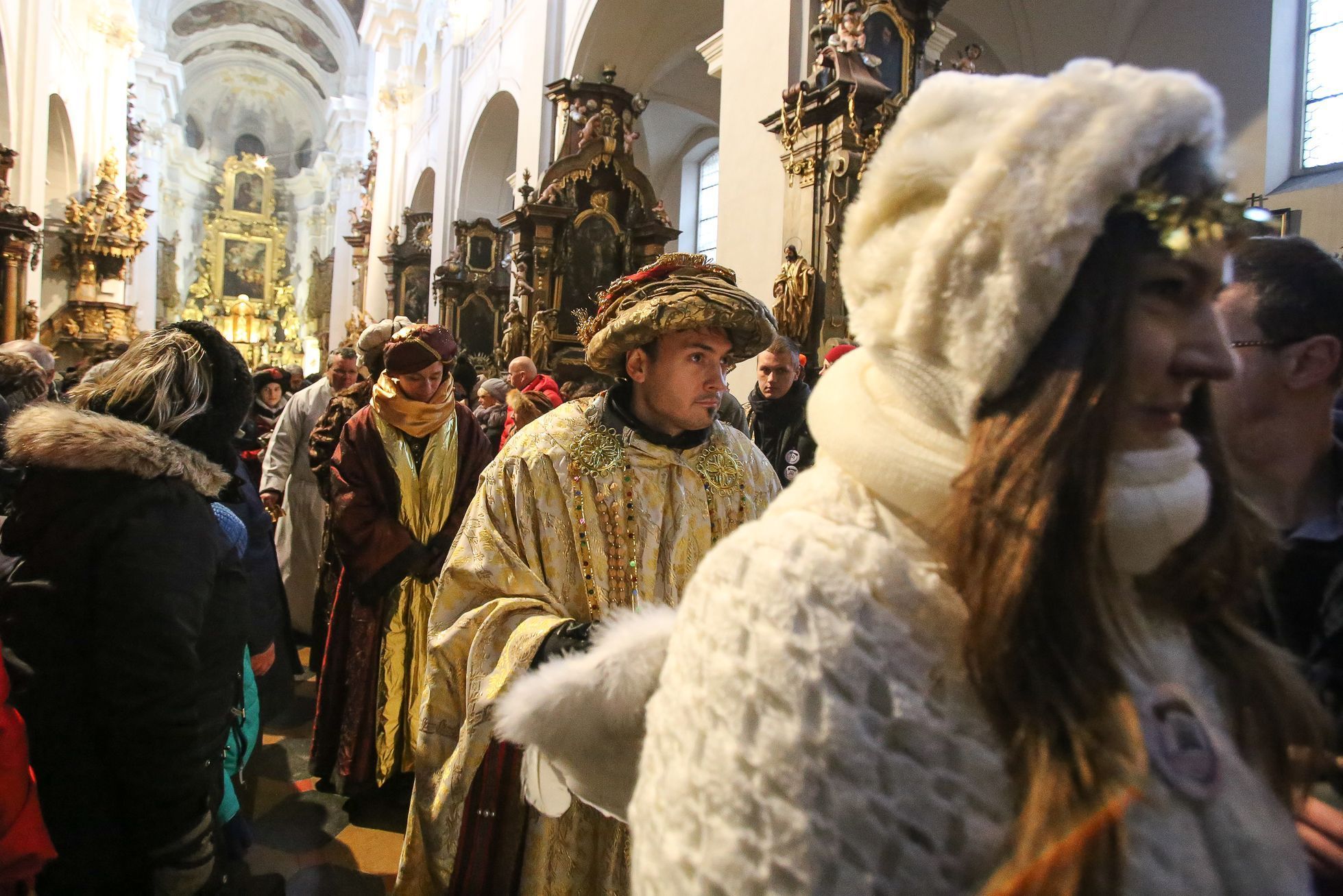Tříkrálový průvod Prahou s požehnáním Dominika Duky