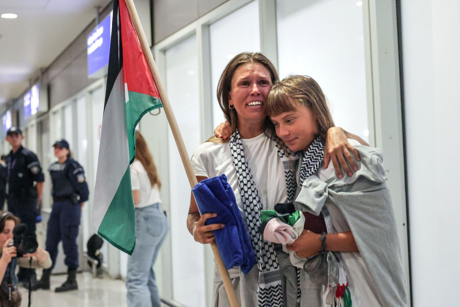 Gaza, flotila, Greta Turnbergová, Global Sumud Flotilla, plachetnice, letiště, Řecko, vyhoštění