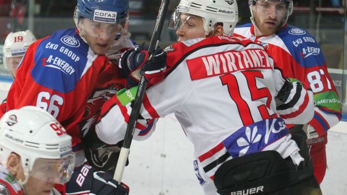 Vyhrocenou atmosféru na ledě Jaroslavli čekají hokejisté pražského Lva, kteří v semifinále KHL vedou 2:0 na zápasy.
