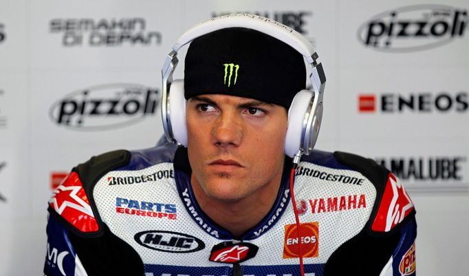 Americký motocyklista MotoGP Ben Spies během tréninku Velké ceny České republiky 2012 v Brně.