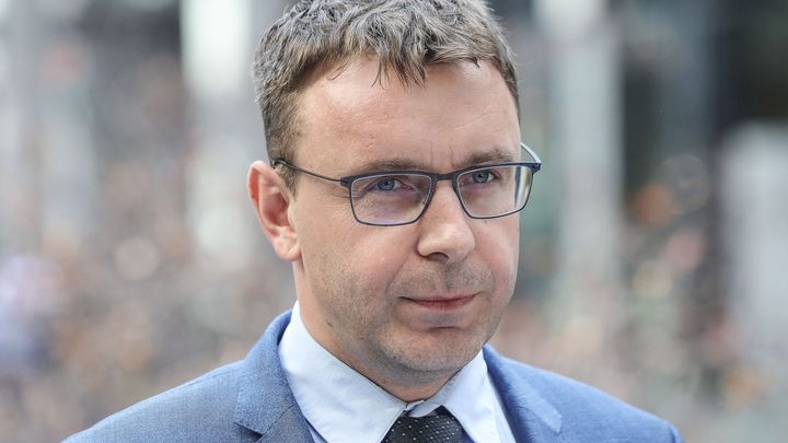 Babiš probral s Kremlíkem údajný úplatek. Nechápu, proč to neohlásil, říká premiér