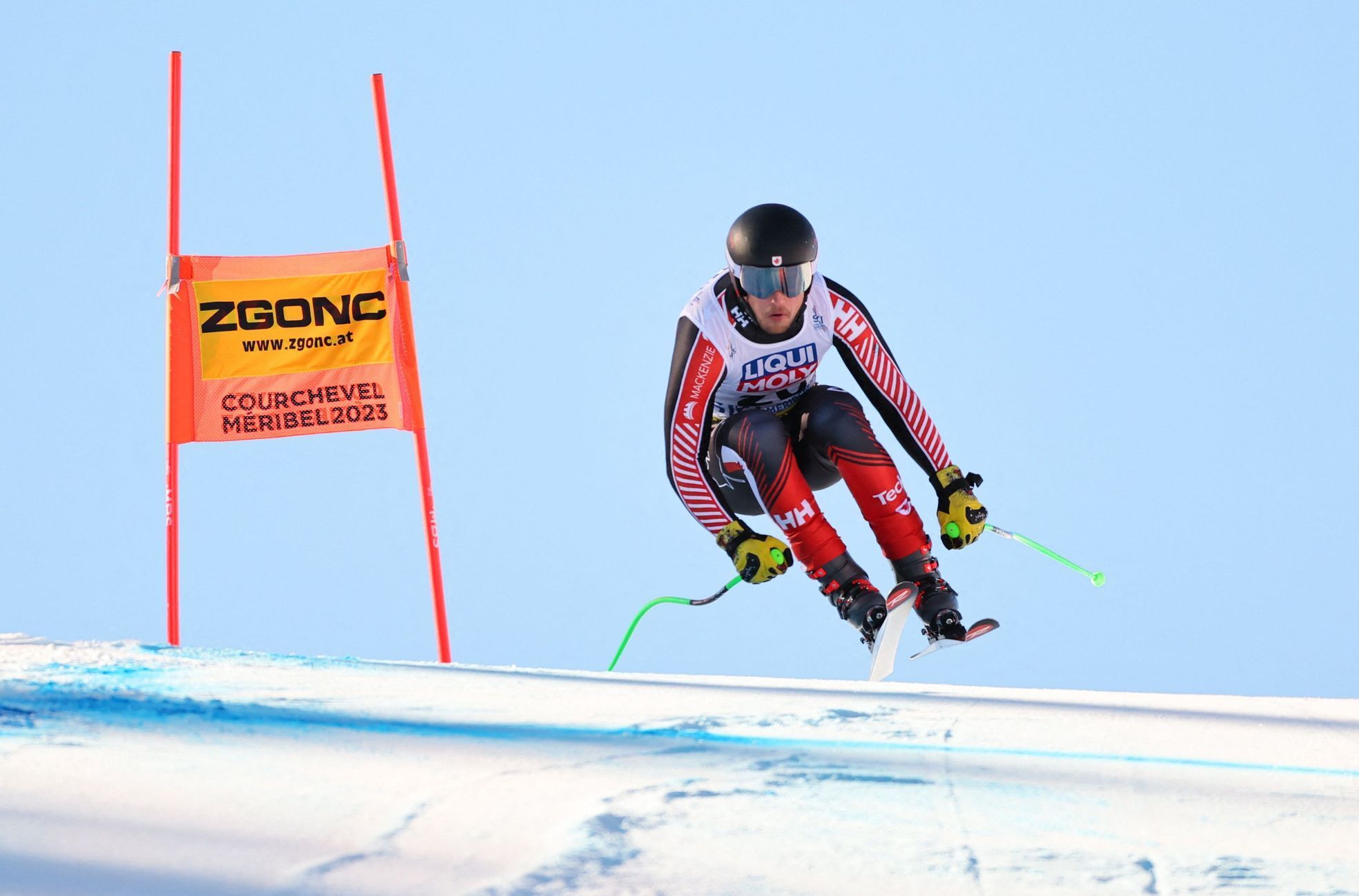 Cameron Alexander na trati sjezdu mužů na MS v alpském lyžování 2023